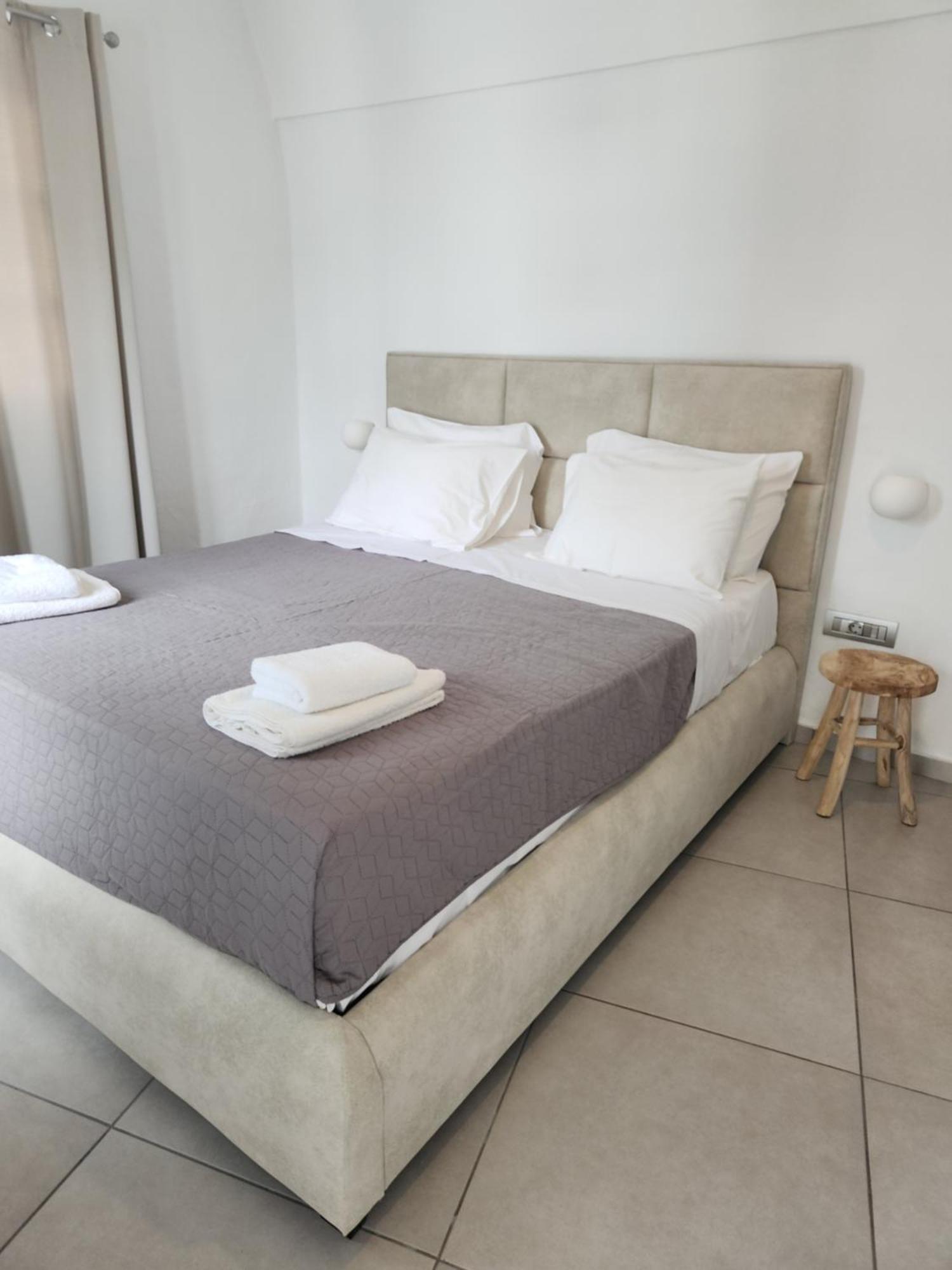Euphoria Suites & Deluxe Studios Fira  Zewnętrze zdjęcie