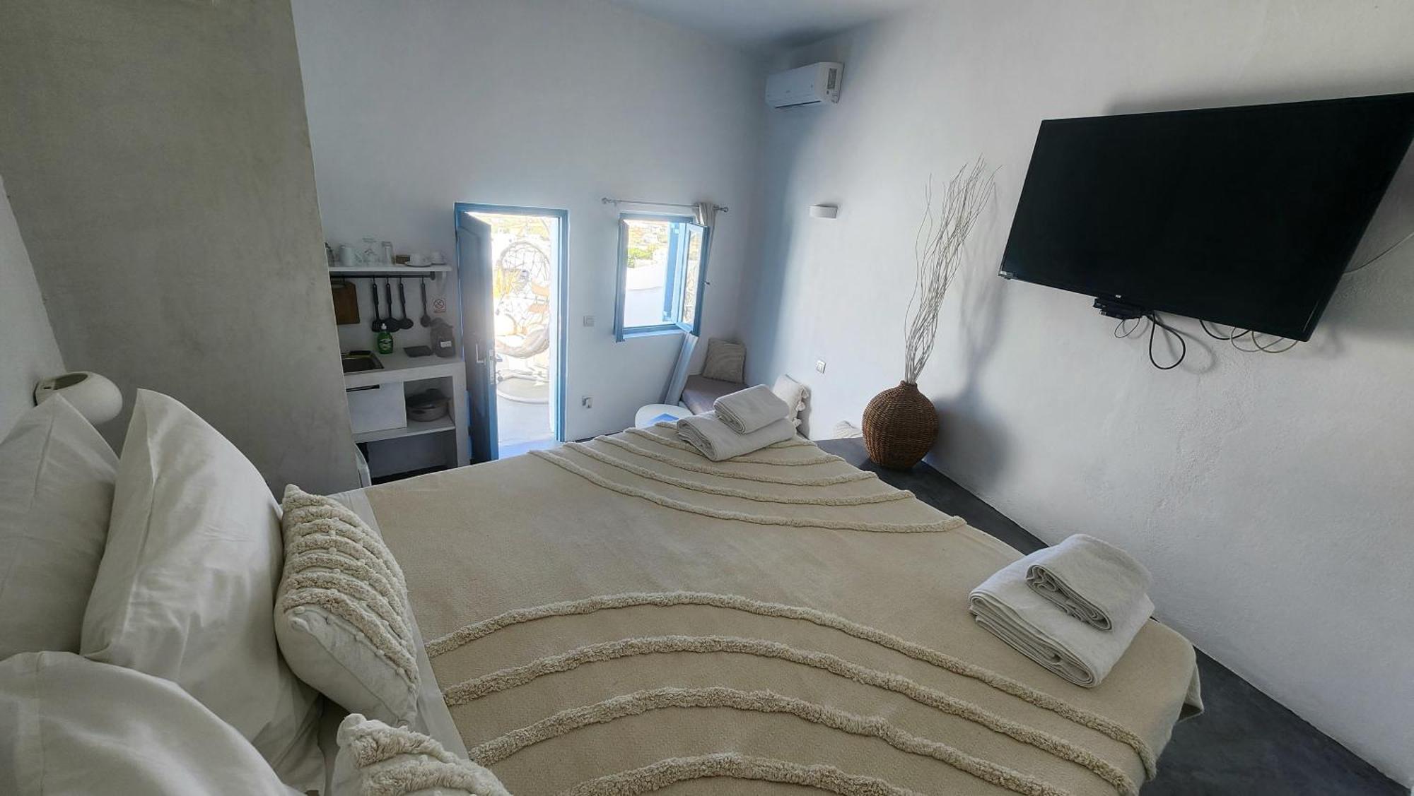 Euphoria Suites & Deluxe Studios Fira  Zewnętrze zdjęcie