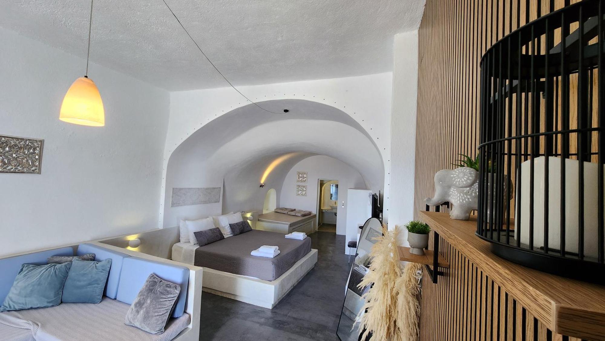 Euphoria Suites & Deluxe Studios Fira  Zewnętrze zdjęcie
