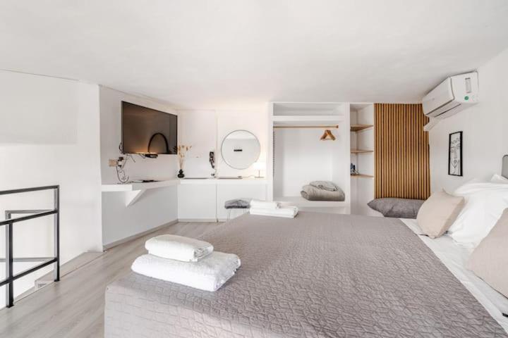 Euphoria Suites & Deluxe Studios Fira  Zewnętrze zdjęcie