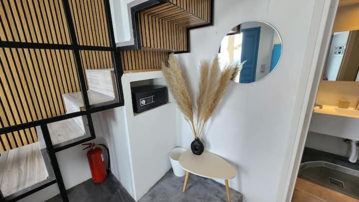 Euphoria Suites & Deluxe Studios Fira  Zewnętrze zdjęcie