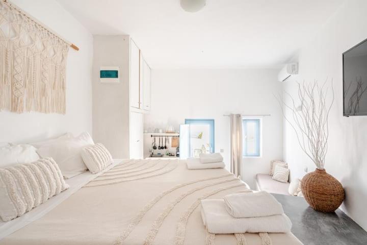 Euphoria Suites & Deluxe Studios Fira  Zewnętrze zdjęcie